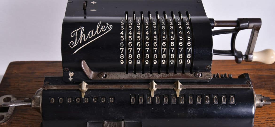 A Thales mechanical calculator
